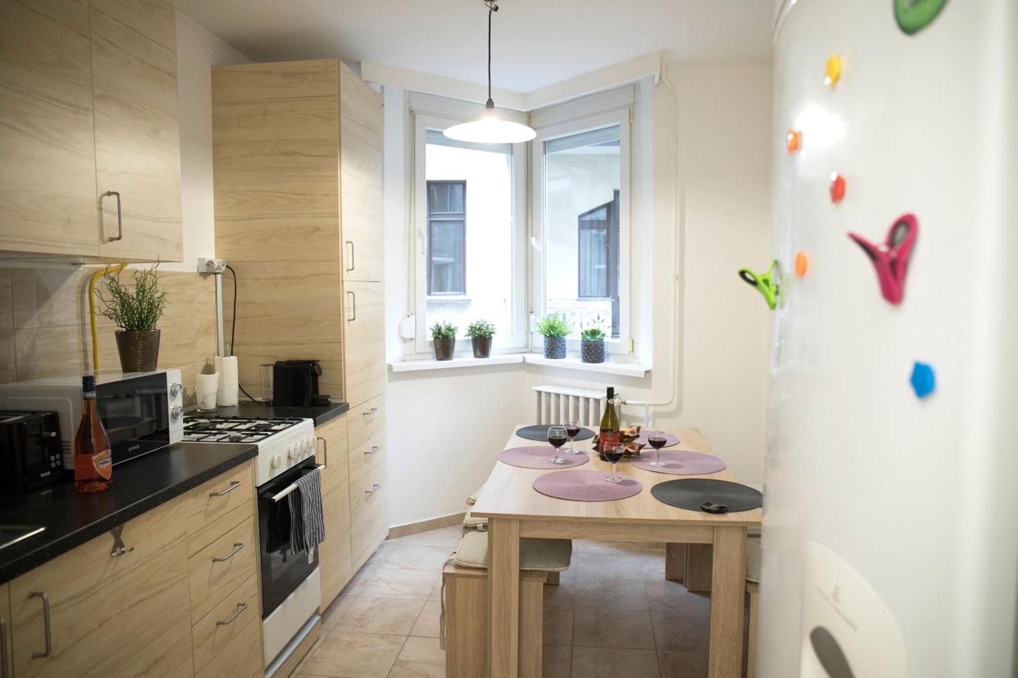 Walnut With Parking Appartement Boedapest